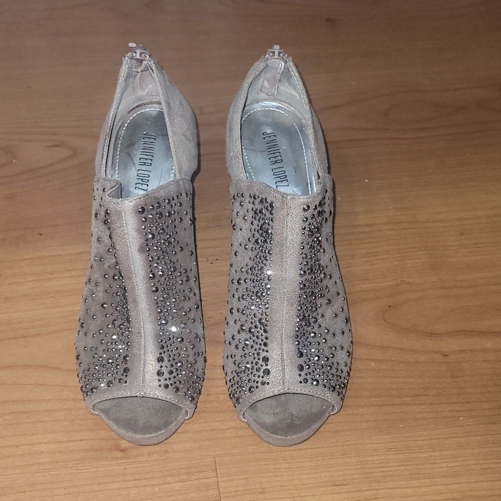 Size 7 heels